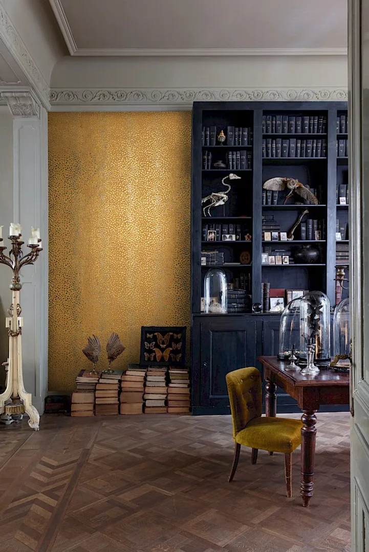 Cabinet - Carta da parato in rilievo effetto leopardato con riflessi di luce. 