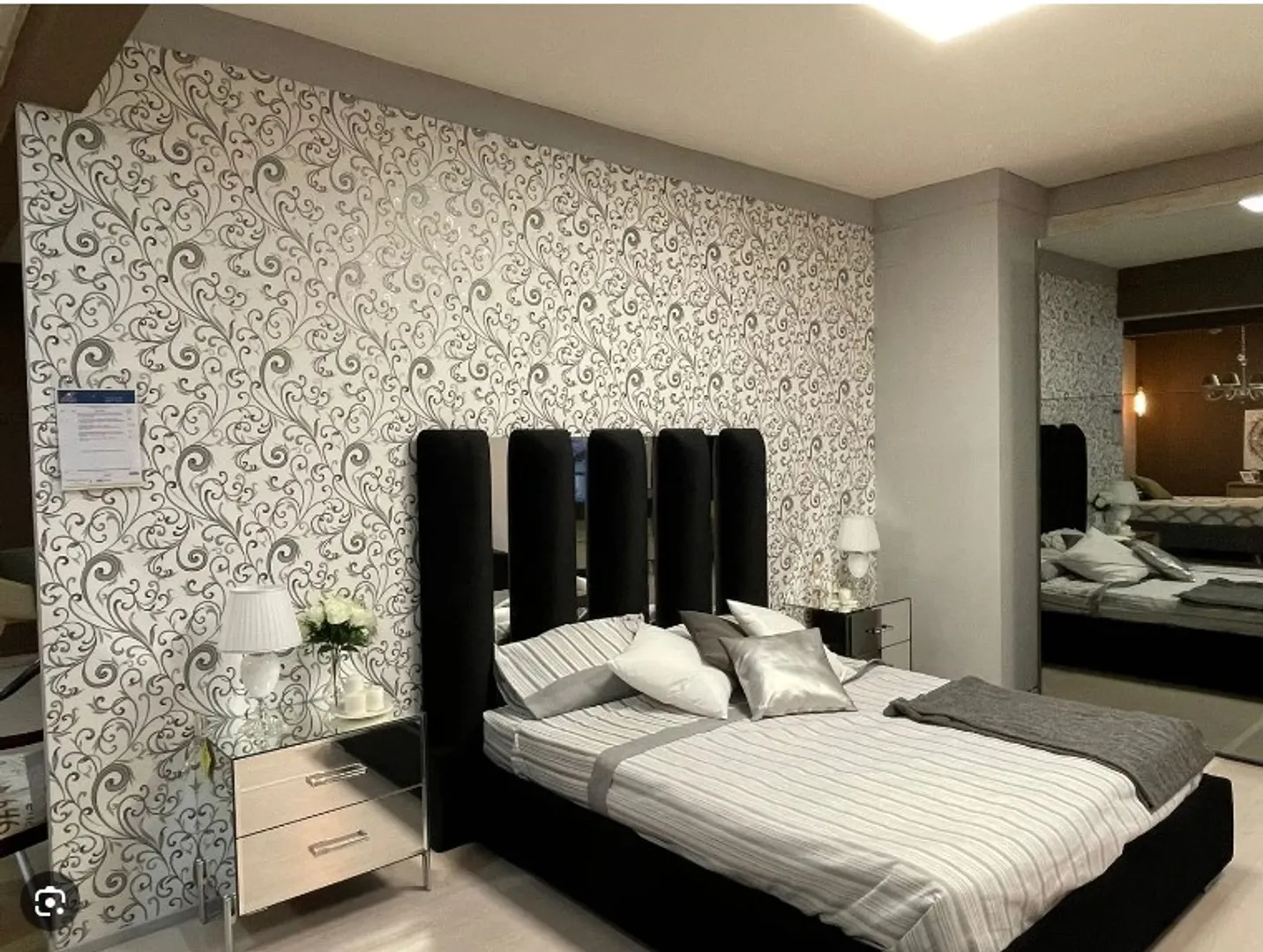Outlet Capri Luxury - Parato in stock brillantinato Kemen. Rotolo extra grande. Pz 2